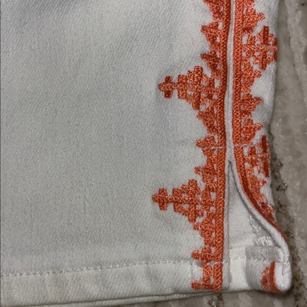 Lucky Brand Charlie Capri Embroidered Jeans size 6/28 - Picture 6 of 12